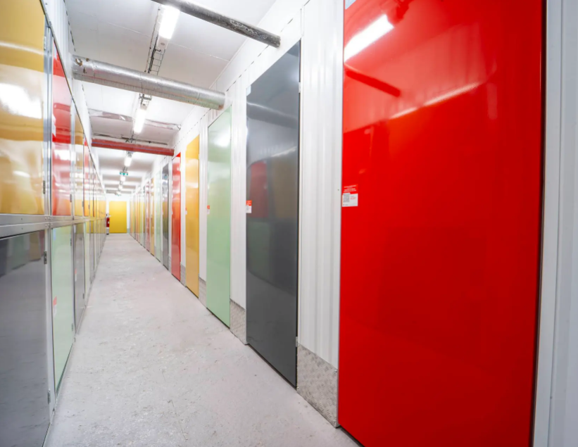 Centre de self-stockage Kostok Paris Picpus avec box de stockage sécurisés